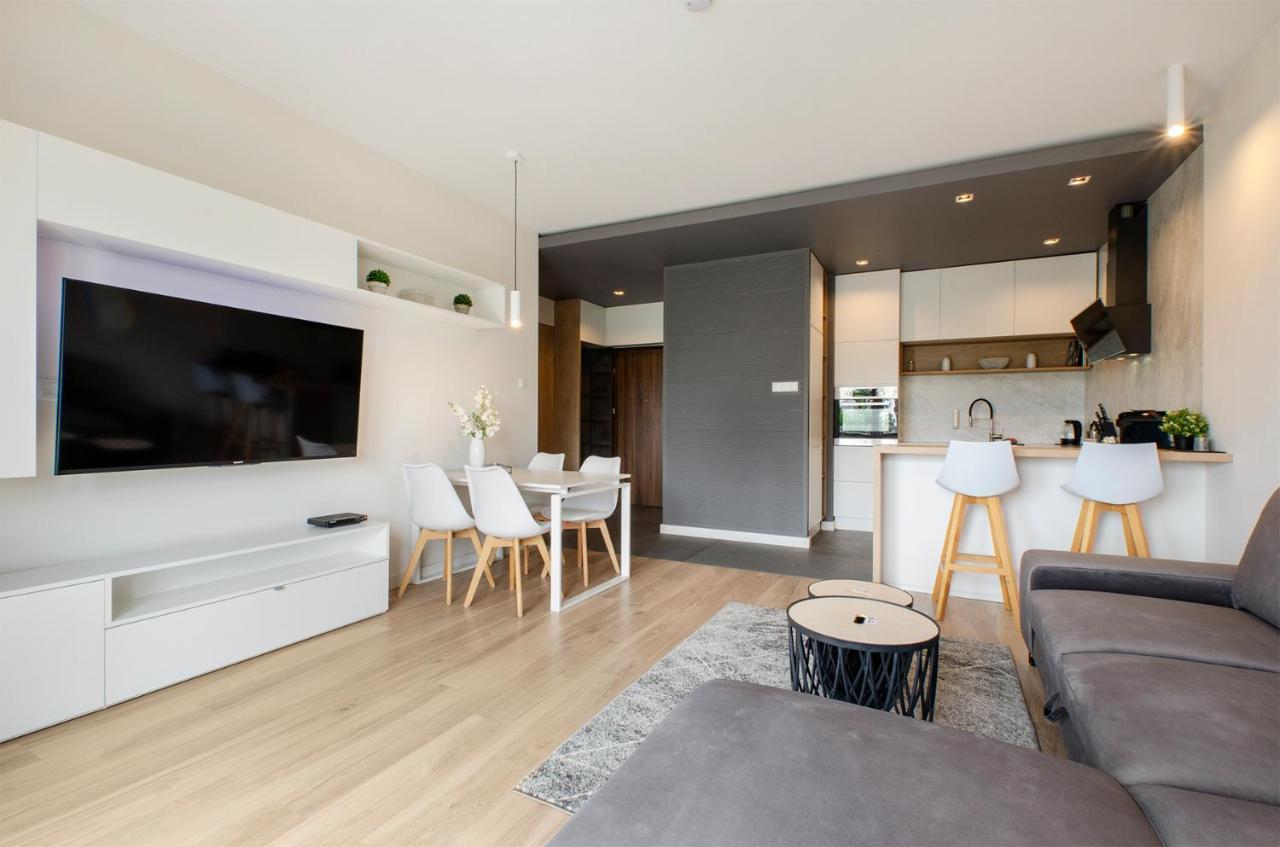 לודז' Sky Home- Ilumino Apartment -Centrum, Parking, Klimatyzacja, Dostep Na Kod מראה חיצוני תמונה